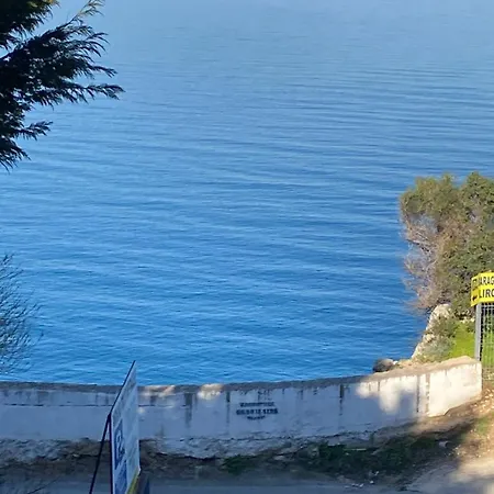 Am * Vlore